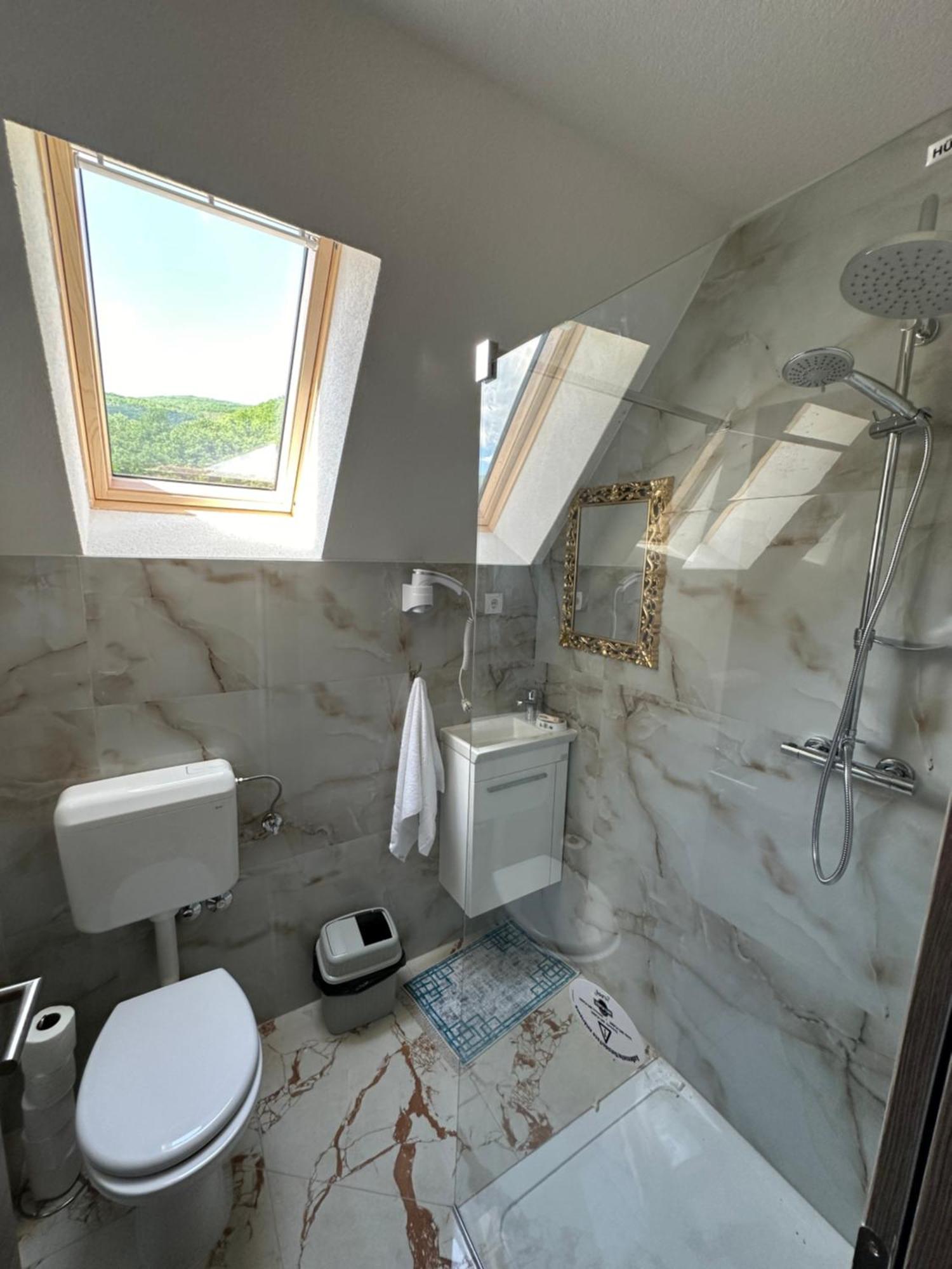 Bungalow House - 5 Rooms Zolaci Екстер'єр фото